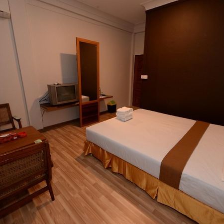 Min Nandar Garden Hotel Thanlyin Dış mekan fotoğraf