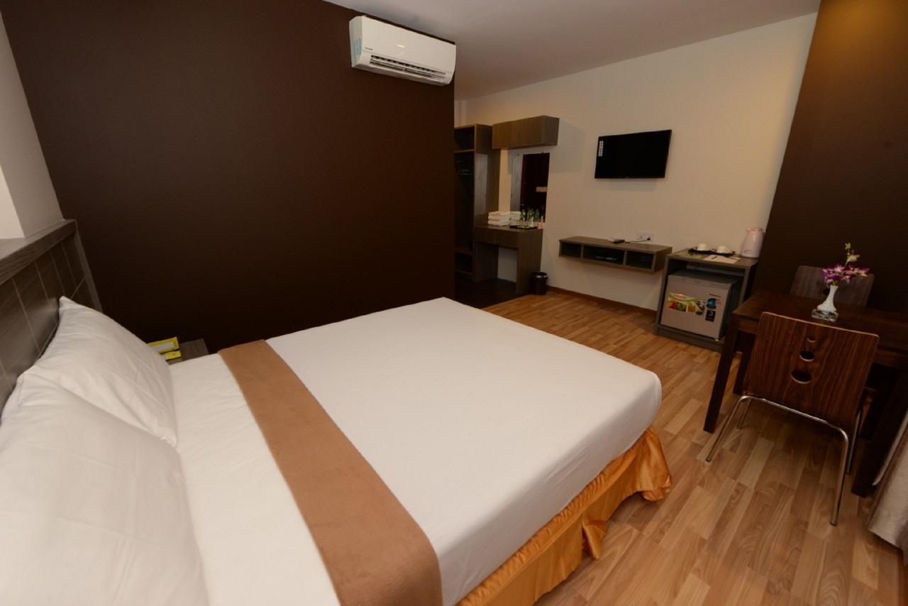 Min Nandar Garden Hotel Thanlyin Dış mekan fotoğraf